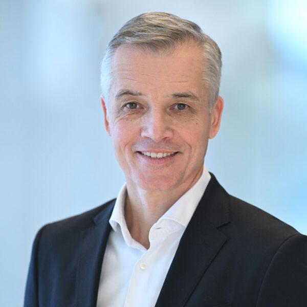 Portrait von Uwe Fischer, CEO der Hamburg Messe und Congress GmbH